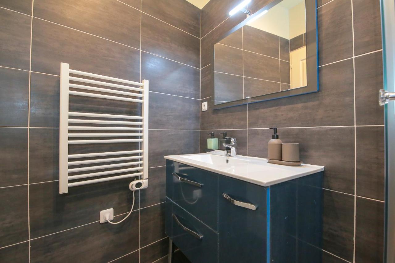 L'ocean, T2 Hypercentre Chic Et Cosy, Wifi Par Sovalfi